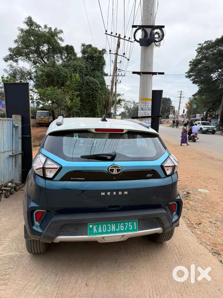 Tata Nexon Ev Max 2021 Variant