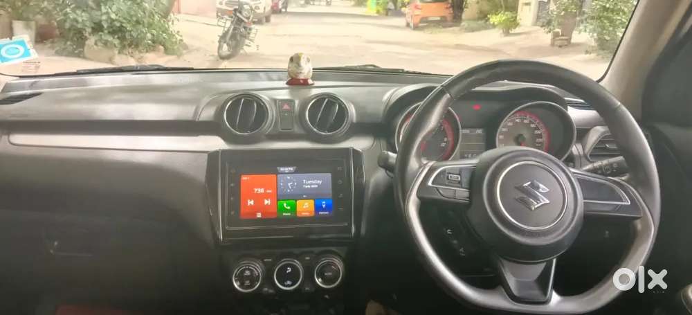 Swift 2023 Zxi. Yellow Board Petrol Top End