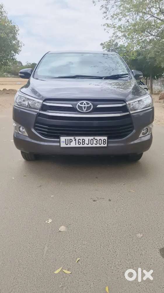 Toyota Innova Crysta 2016 Diesel Well Maintained