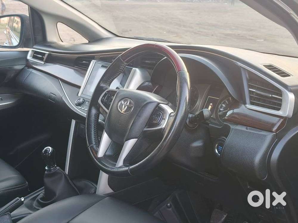 Toyota Innova Crysta 2.7 V, 2017, Diesel