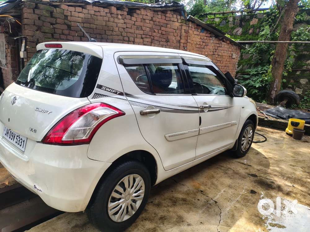 Maruti Suzuki Swift Vxi + Manual, 2014, Petrol
