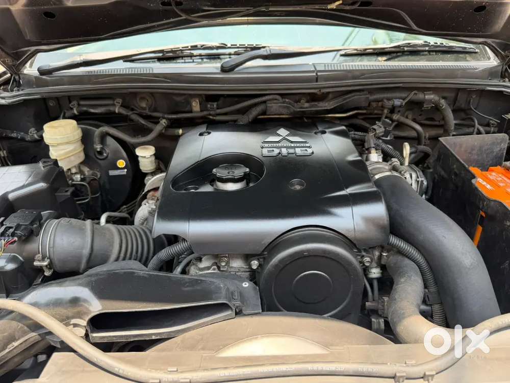 Mitsubishi Pajero Sport 2015



Mitsubishi  Pajero