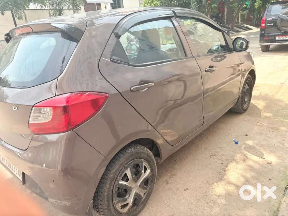December 2016 Tata Tiago Revotron Petrol (up80)
