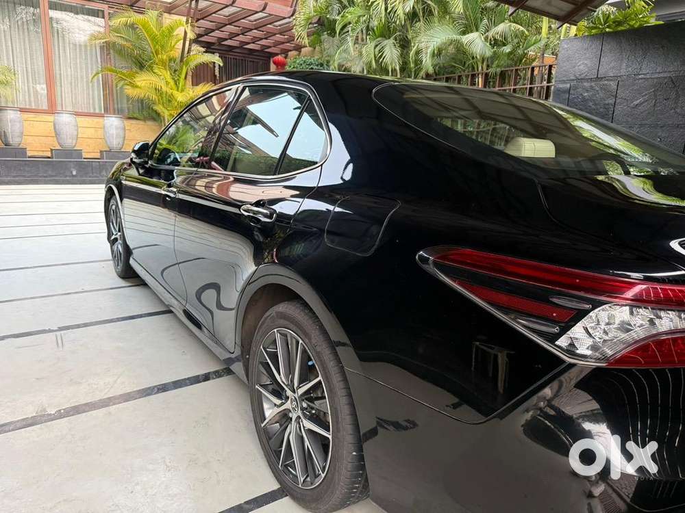 Toyota Camry Hybrid 2023  Extended Warranty  30,000 Km  22 Km/l