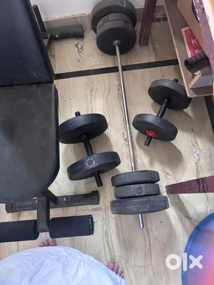 Bench press dumbles 10, 5 kgs