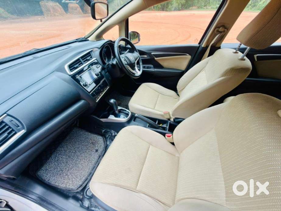 Honda Jazz V Cvt, 2017, Petrol