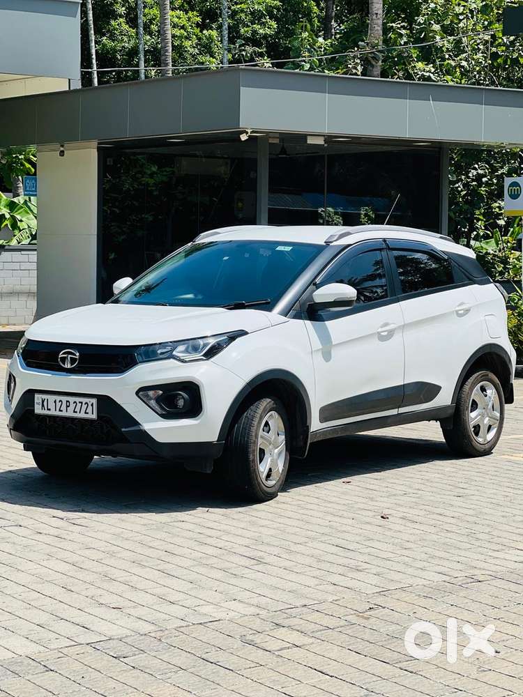 Tata Nexon 1.2 Revotron Xm (s), 2022, Petrol