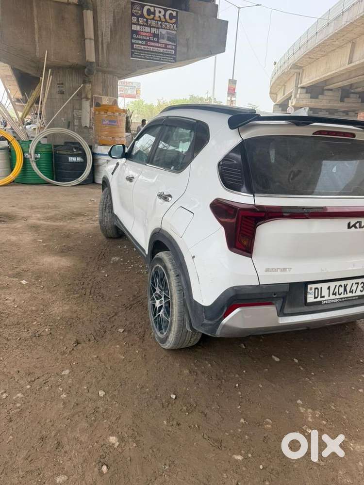 Kia Petrol Car 2025
