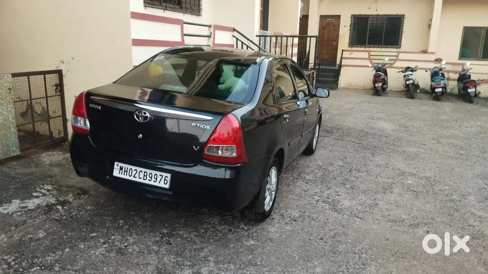 Toyota Etios 2011 Petrol Well Maintained