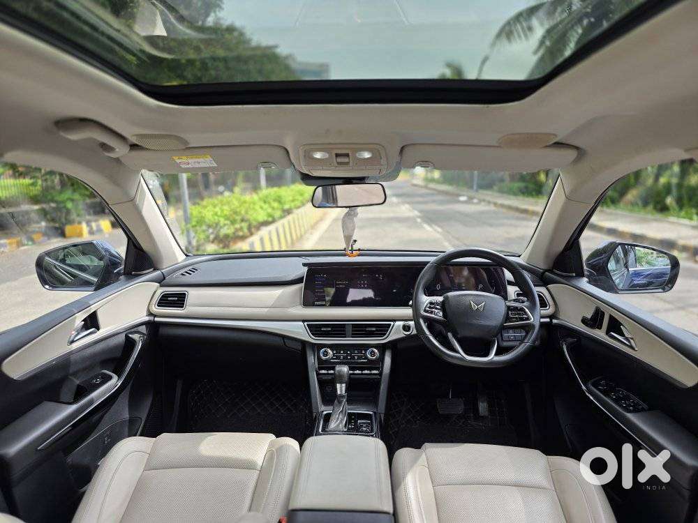 Mahindra Xuv700 2.2 Ax 7 Diesel At Luxury Pack Str, 2022, Diesel