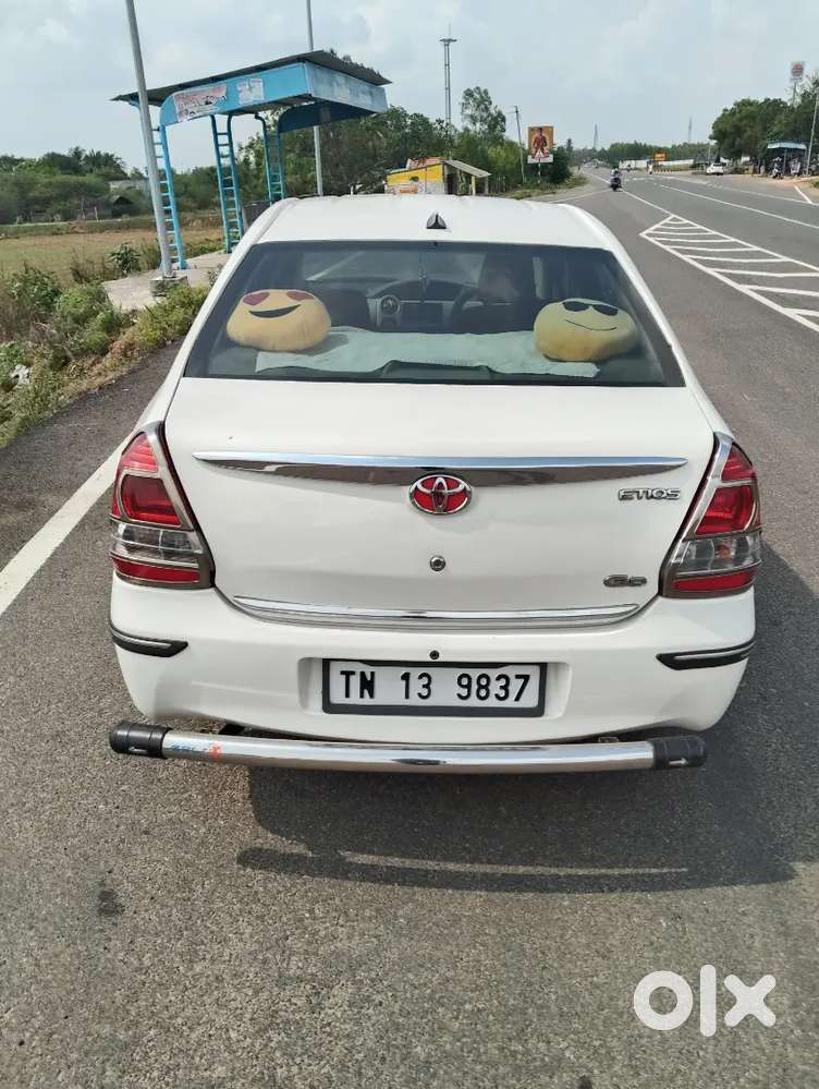 Toyota Etios 2014 Diesel 180000 Km Driven