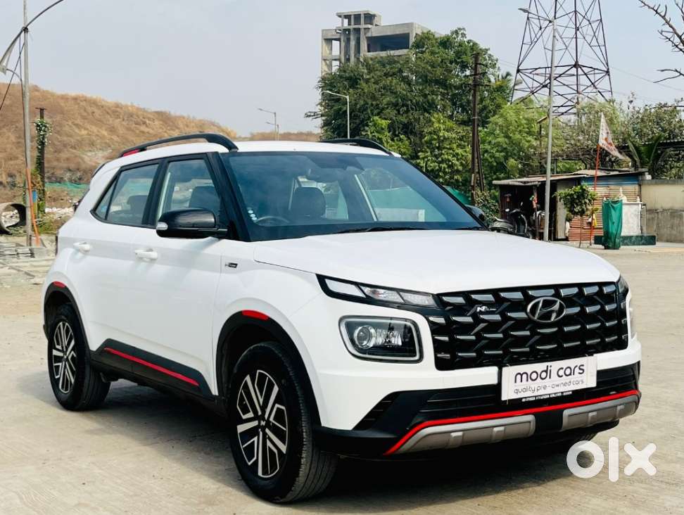 Hyundai Venue 1.0 Sx (o) Turbo Dct, 2023, Petrol