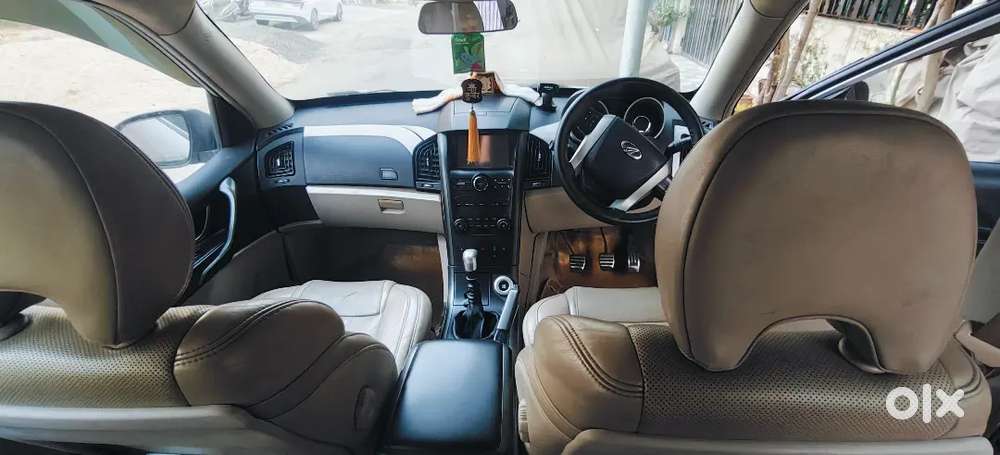 Sell Mahindra Xuv500 W10 Bs4 Oct 2017