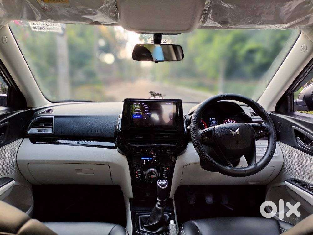 Mahindra Xuv 3xo Mx3, 2025, Petrol