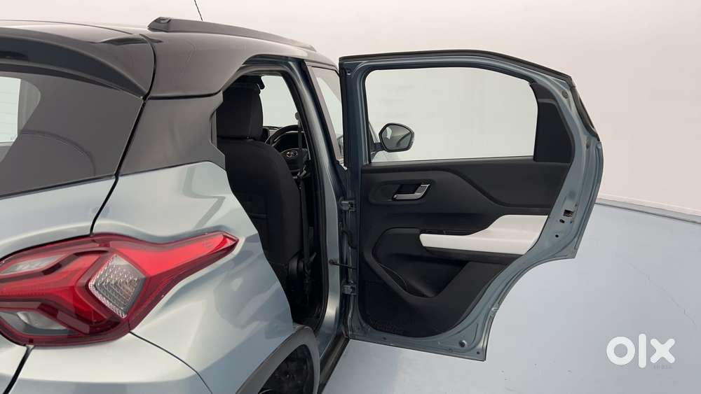 Tata Punch 1.2 Revotron Creative Dual Tone, 2022, Petrol