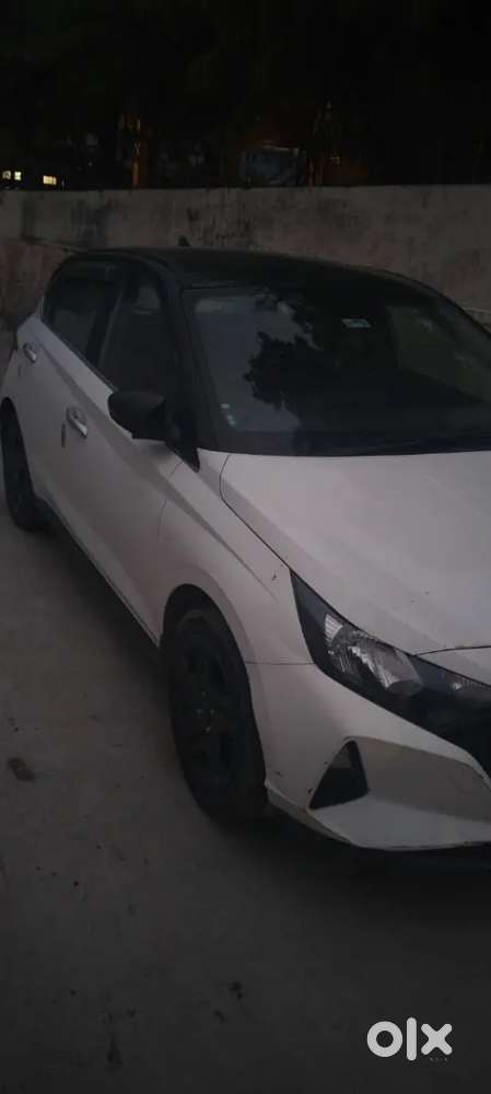 Hyundai I20 2022 Petrol 33500 Km Driven