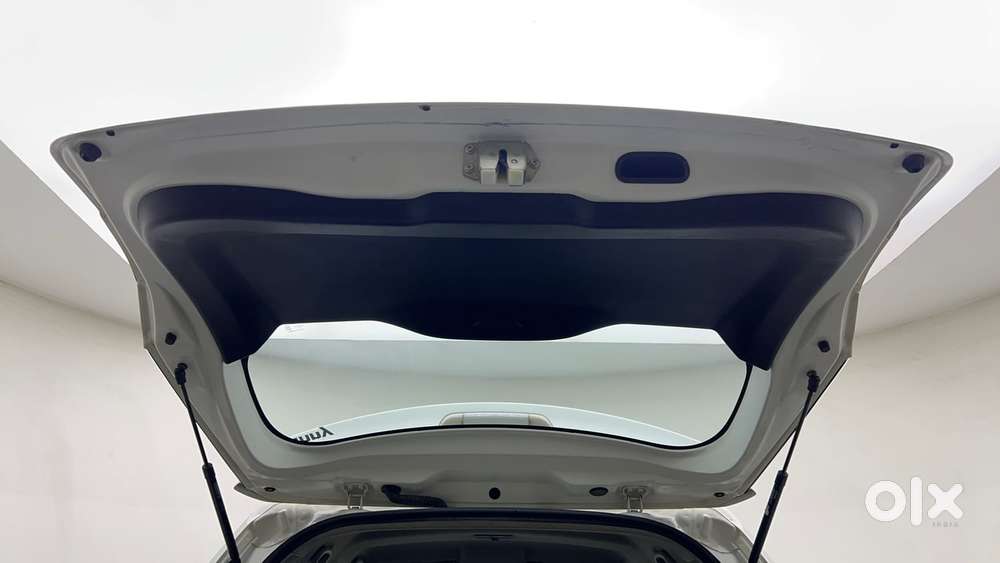 Maruti Suzuki Vitara Brezza 1.5 Lxi, 2020, Petrol