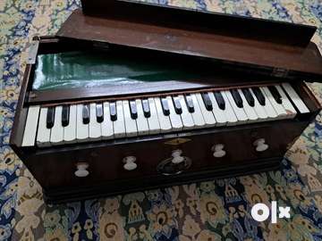 Harmonium for outlet sale olx