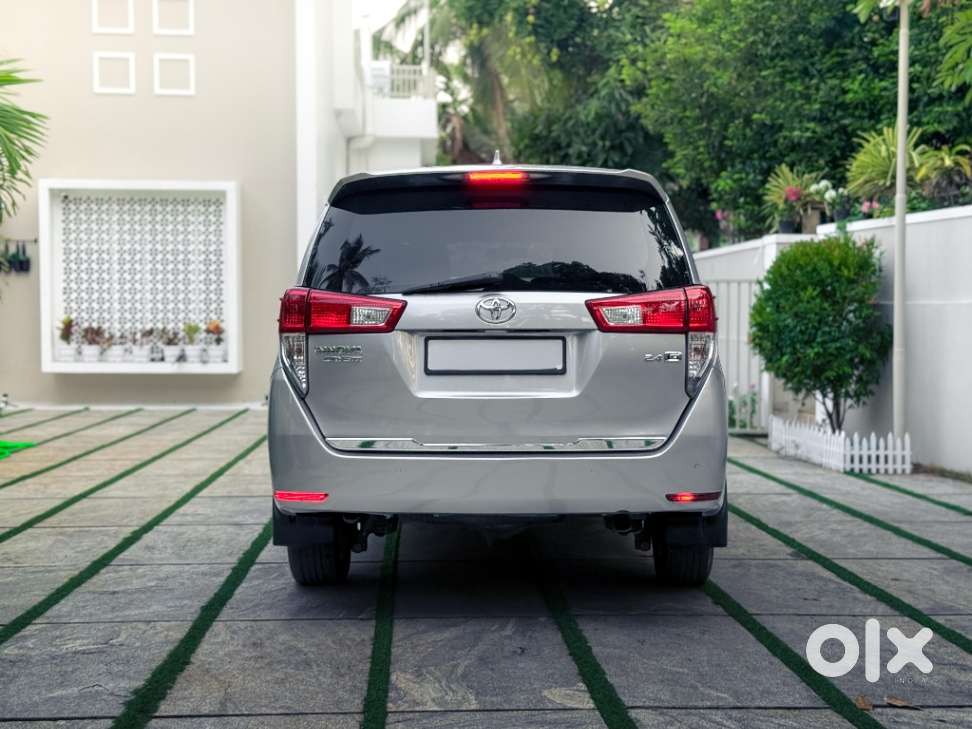 Toyota Innova Crysta [2020-ongoing] 2.4 Gx At 7 Str, 2022, Diesel