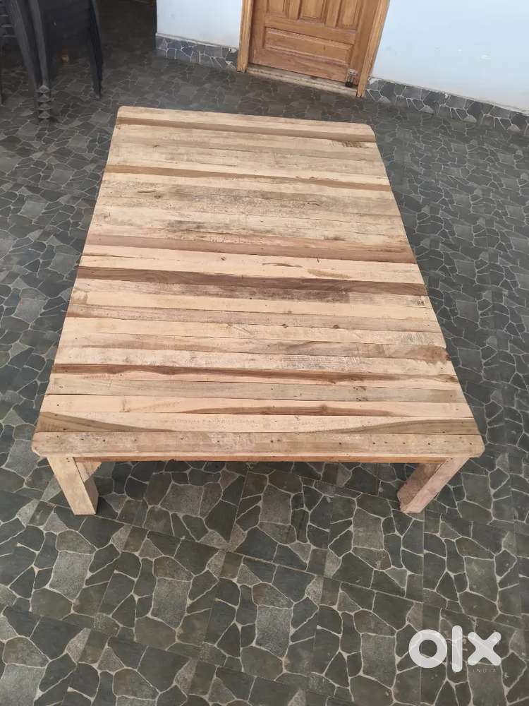 WOODEN BED