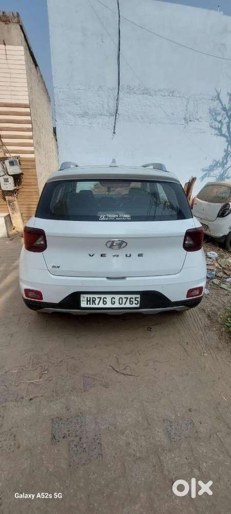 Hyundai Venue 2021 Diesel Well Maintained