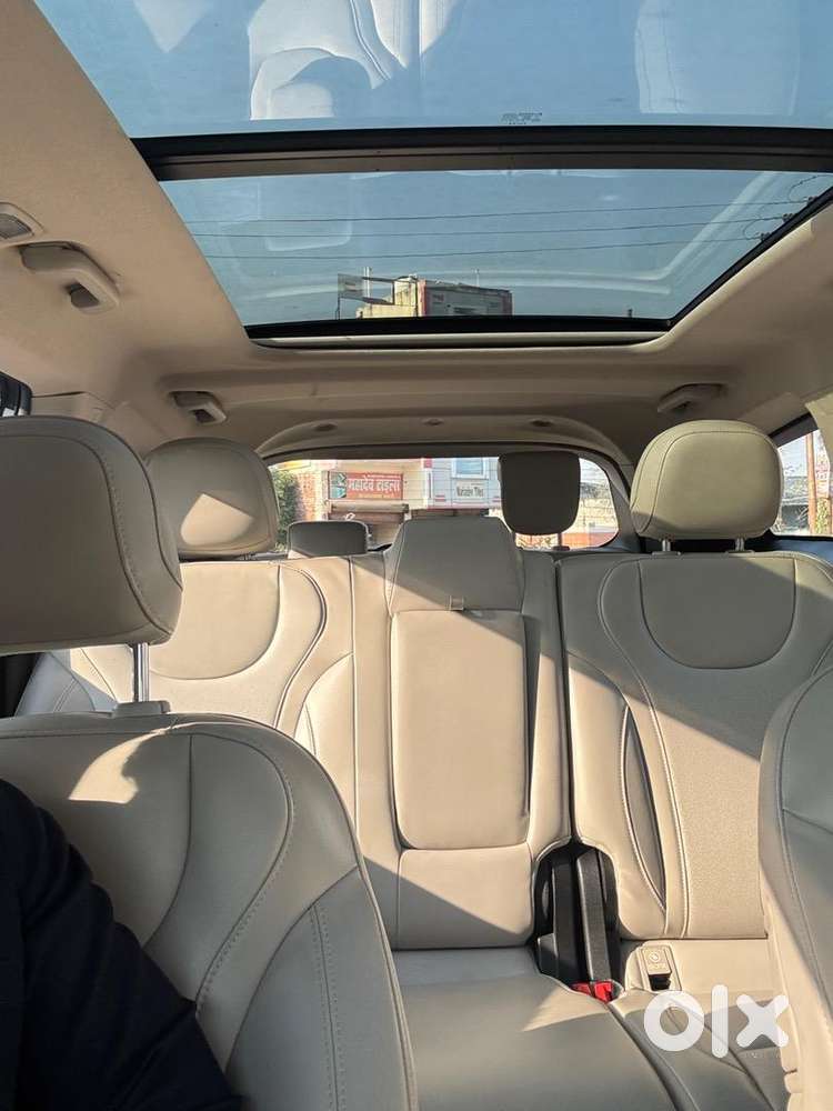 Mahindra Xuv700 Ax7 Diesal November 2023 Diesel 26700 With Adas