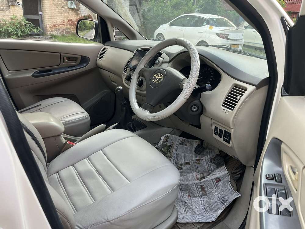 Toyota Innova 2.5 G (diesel) 7 Seater, 2012, Diesel