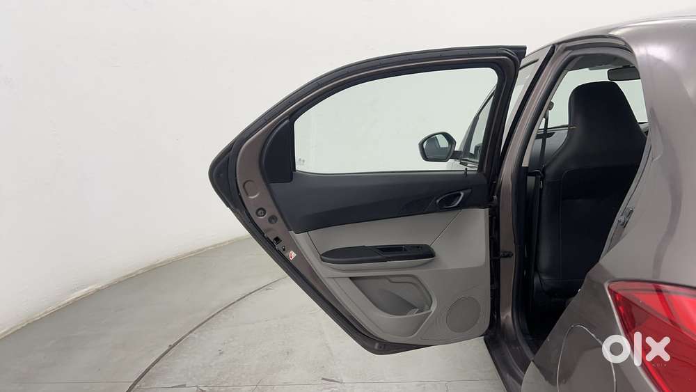 Tata Tiago 1.2 Revotron Xm, 2019, Petrol