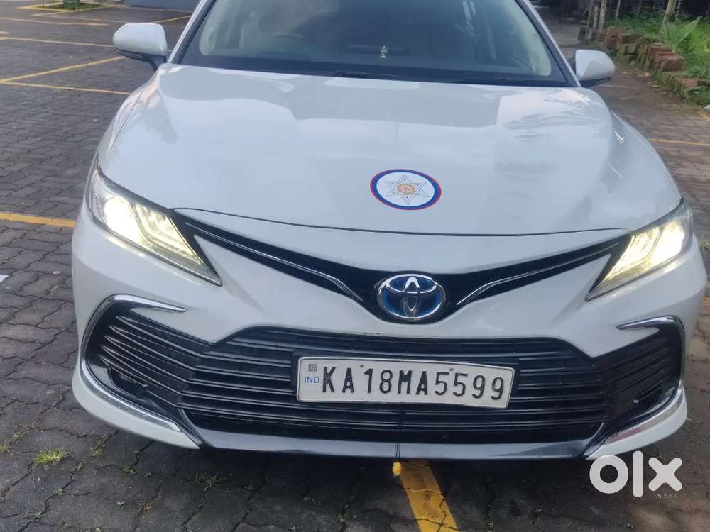 Toyota Camry Hybrid 2022