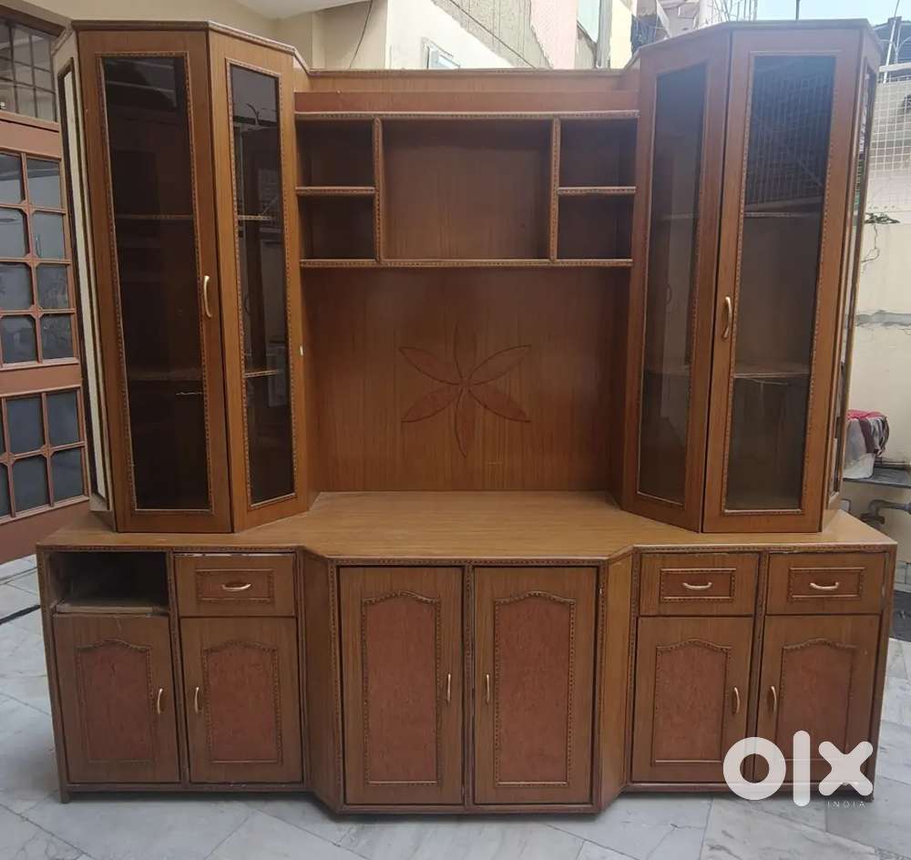Kitchen wardrobe