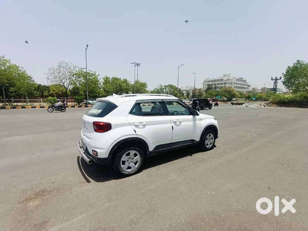 Hyundai Venue 2021 Cng & Petrol 48125 Km Driven