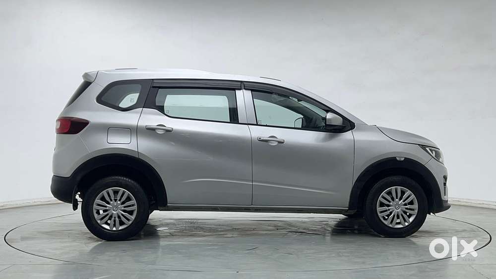Renault Triber Rxe, 2023, Petrol