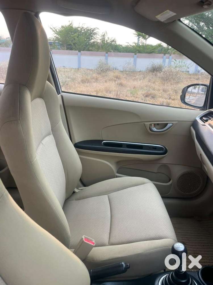 Honda Amaze 2nd Gen 2016 Diesel 105000 Km Driven