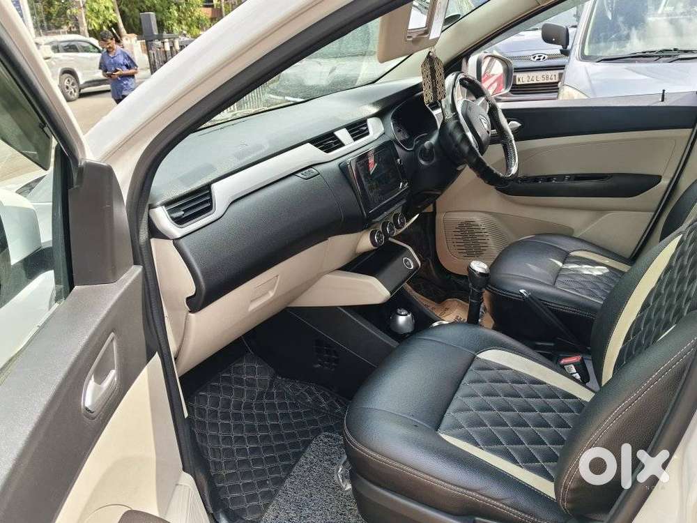 Renault Triber Rxz, 2019, Petrol