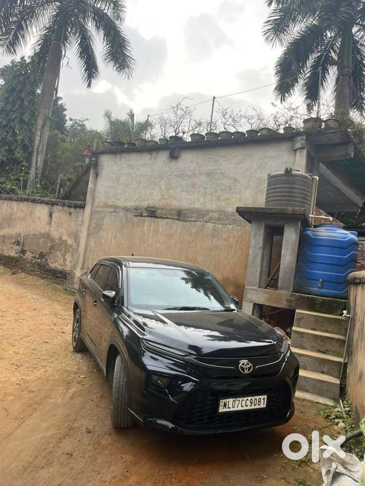 Toyota Urban Cruiser Hyryder 2024 Petrol Well Maintained