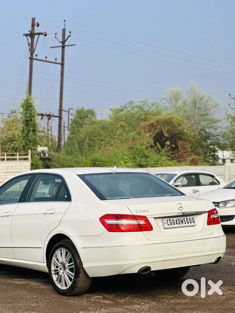 Mercedes-benz E-class 240 V6 At, 2010, Petrol