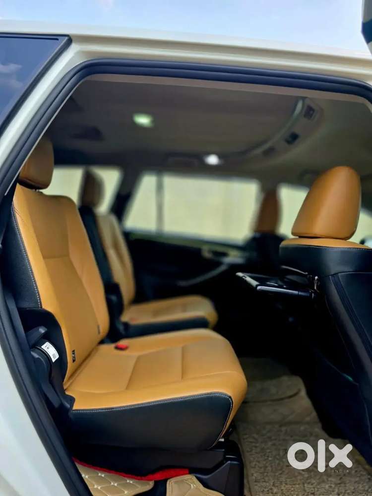 Toyota Innova Crysta 2025 Diesel 7-seater