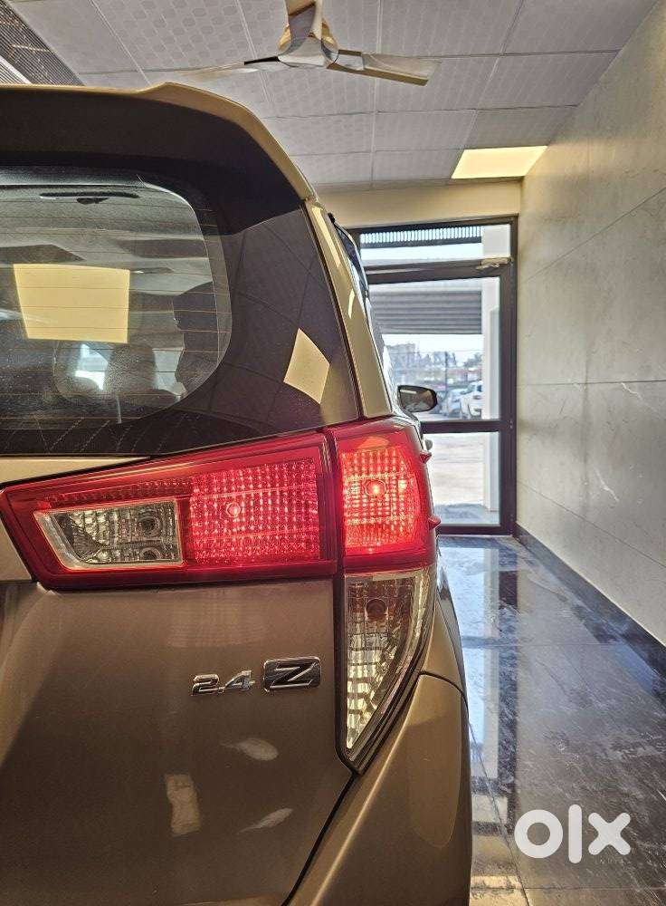 Toyota Innova Crysta Zx 2.4 Diesel 7 Seater, 2016, Diesel