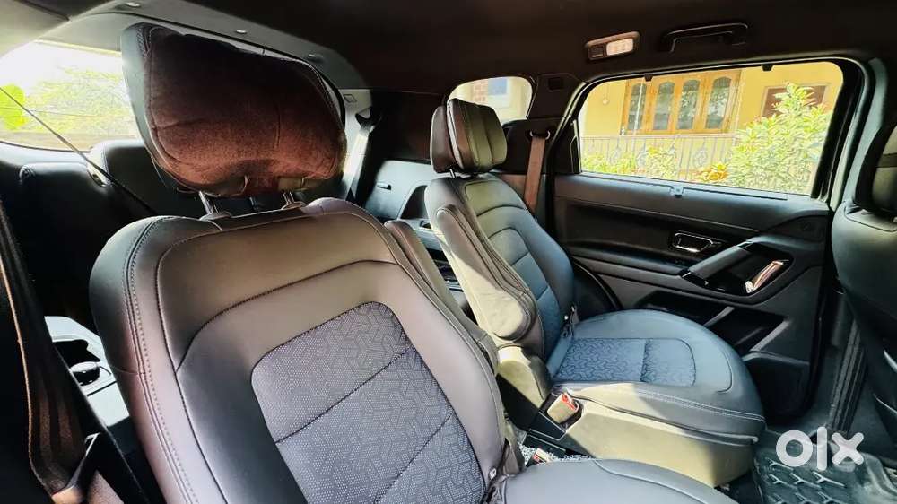 Tata Safari 6 Seater Diesel At Dark Edition Top Model