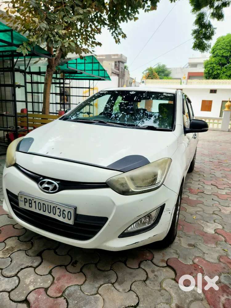 Hyundai I20 Sportz 2012 (december 2012 )
