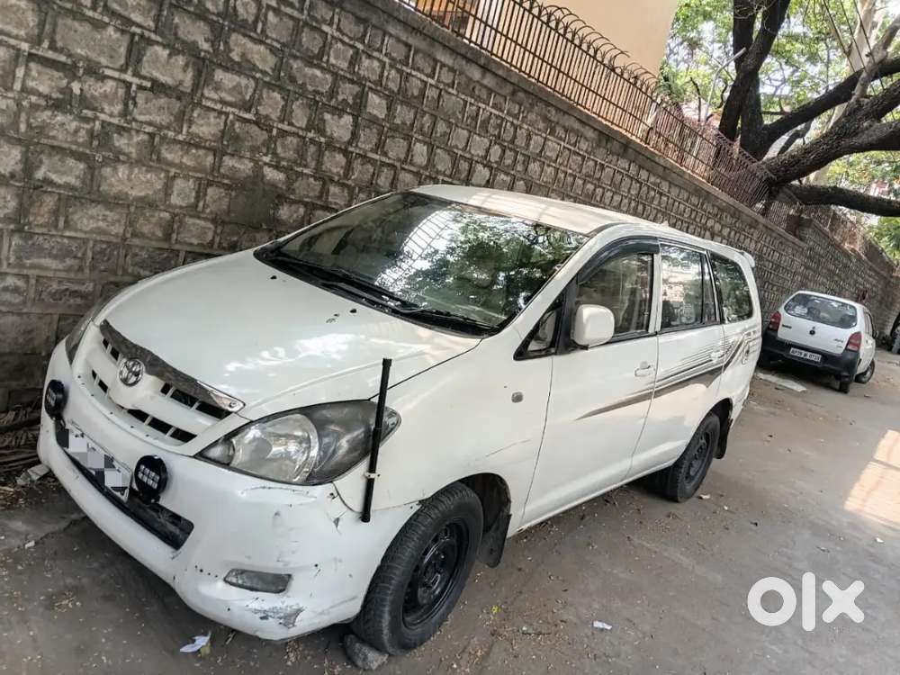 Toyota Innova 2.5 E 2006