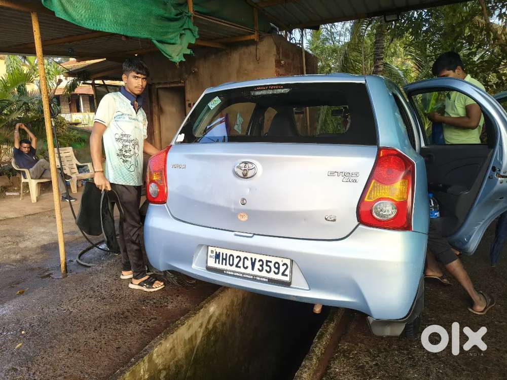 Toyota Etios Liva 2012
