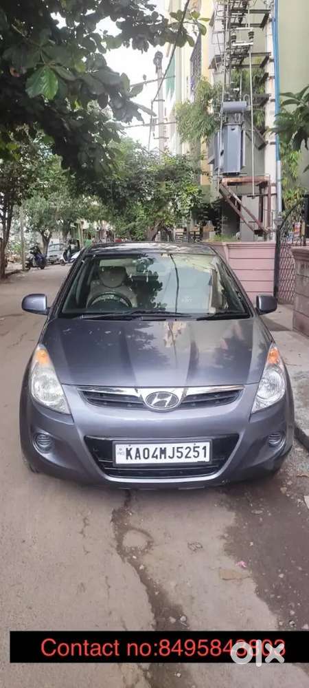 Hyundai I20 Magna Sportz 2011 With 85000 Km Driven