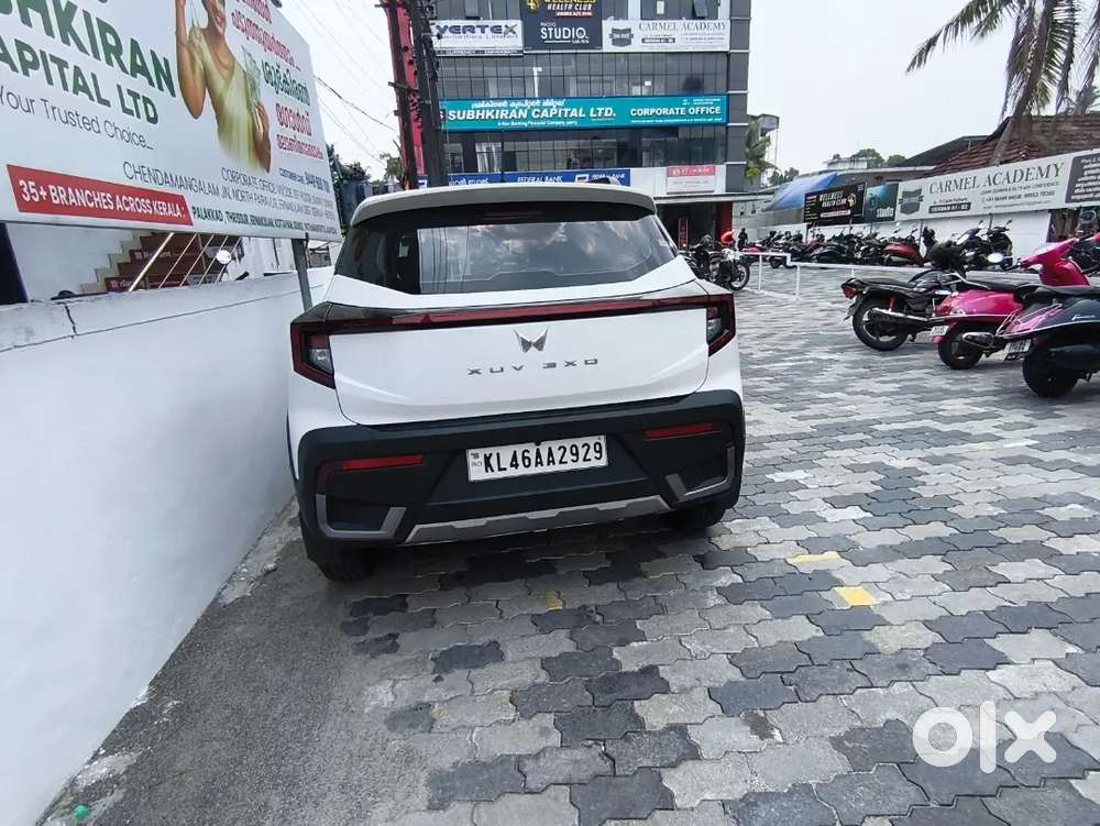Mahindra Xuv 3xo 2025 At