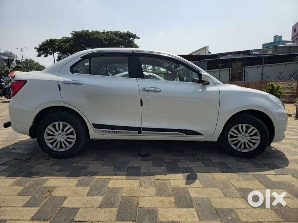 Maruti Suzuki Dzire 1.2 Vxi Cng, 2025, Cng & Hybrids
