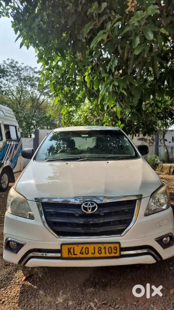 Toyota Innova 2014 Diesel 300000 Km Driven