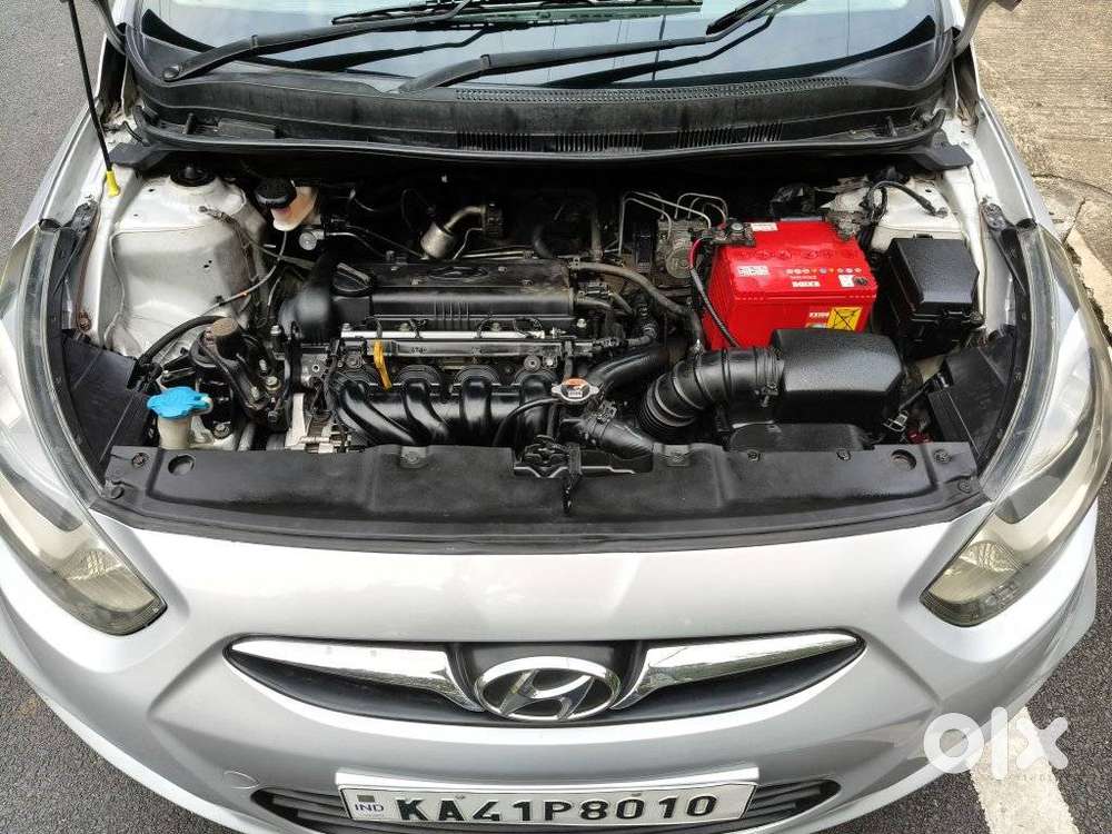 Hyundai Verna Fluidic 1.6 Vtvt Sx, 2011, Petrol