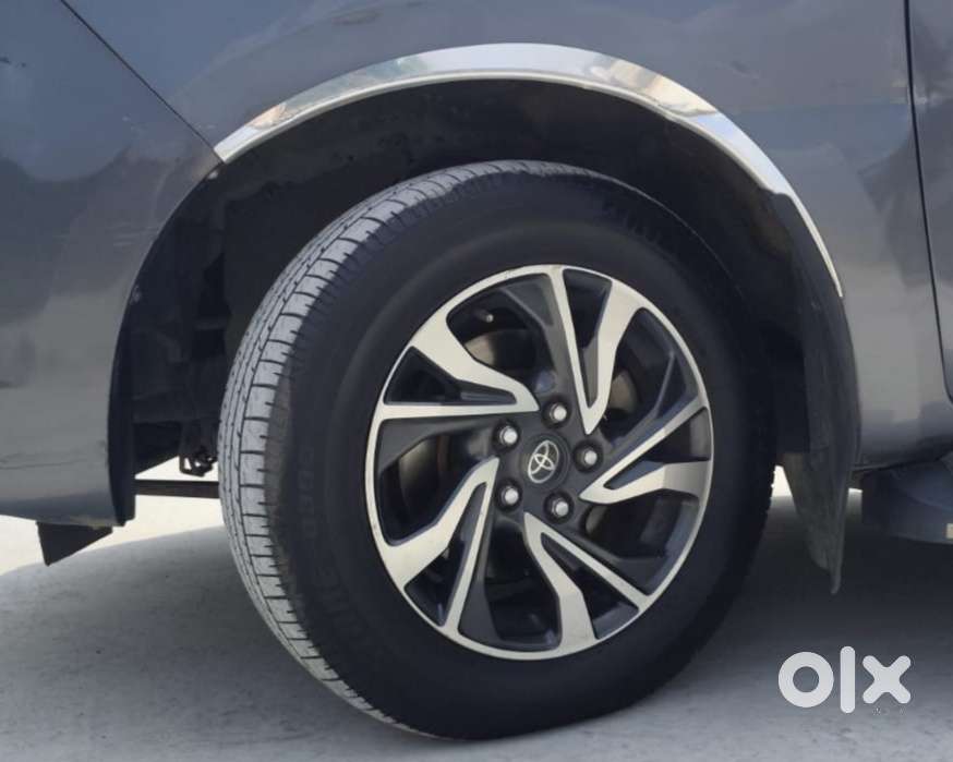Toyota Innova Crysta 2.4 G Mt 8s, 2022, Diesel