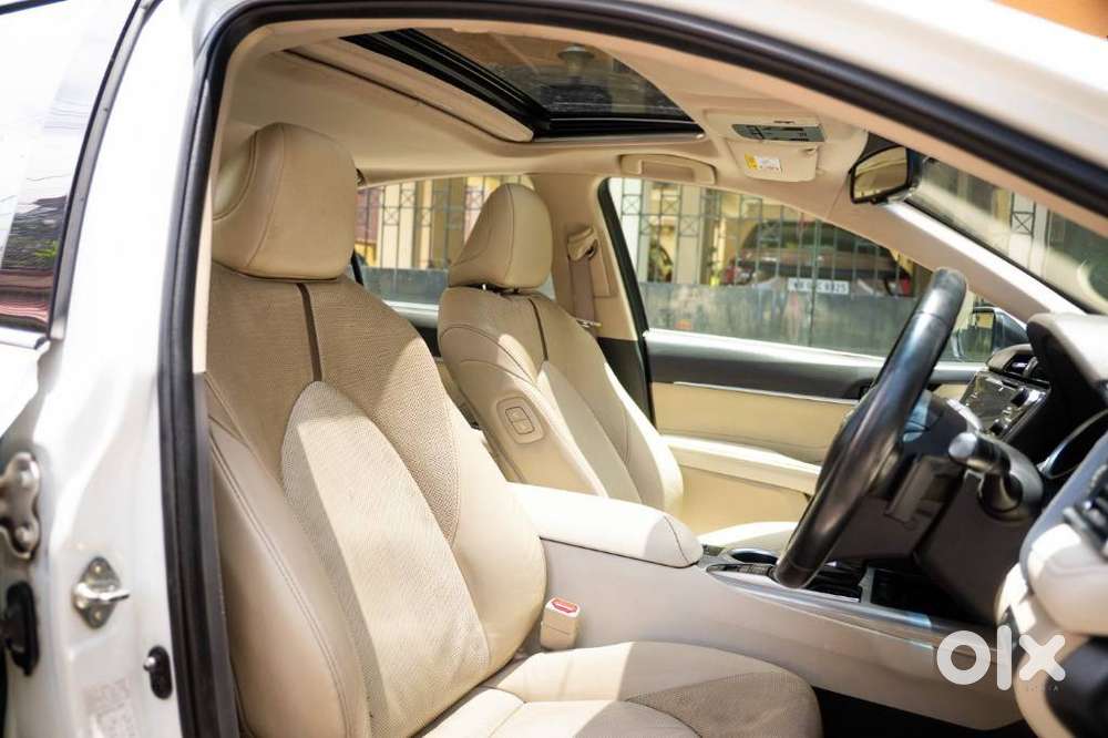 Toyota Camry 2.5 Hybrid, 2020, Petrol