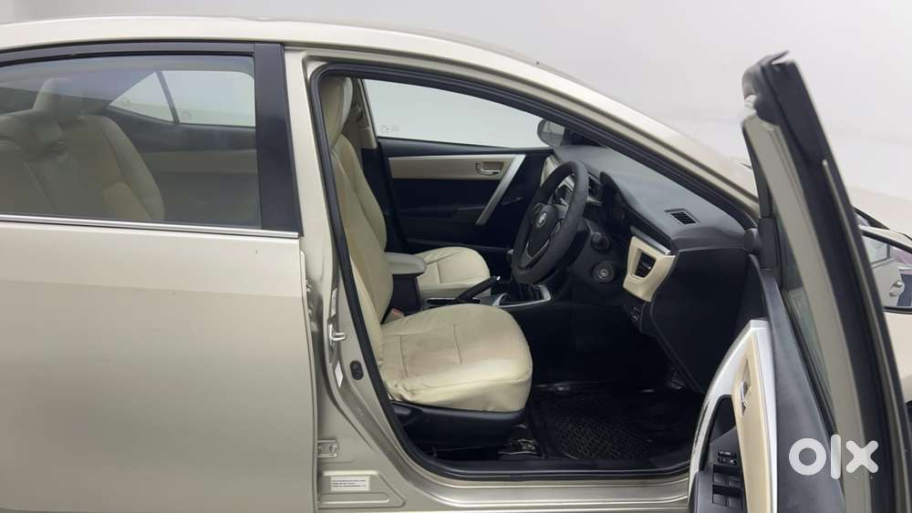 Toyota Corolla Altis 1.8 G, 2014, Petrol
